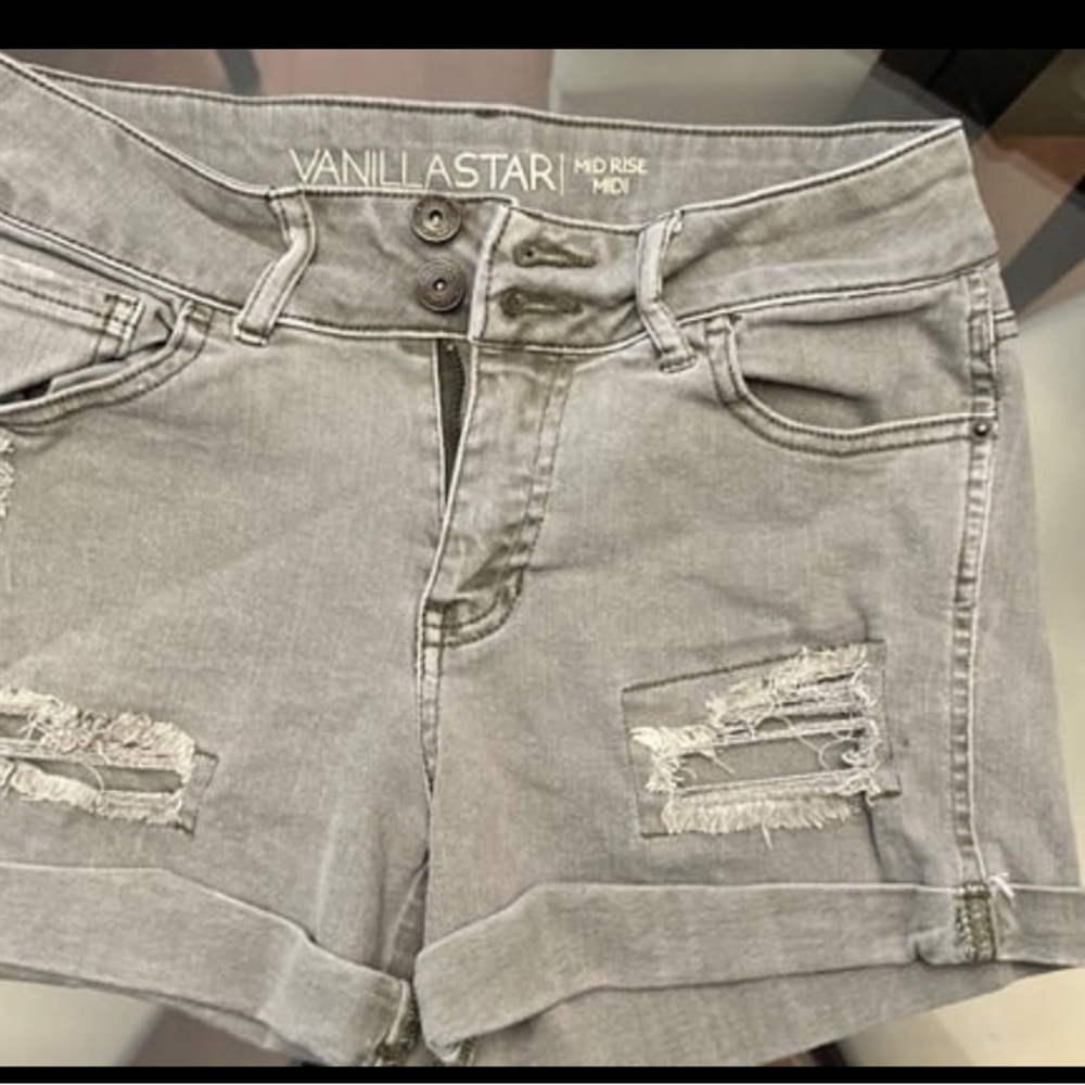 Vanilla Star Gray Jean Shorts with Stylish Stitching